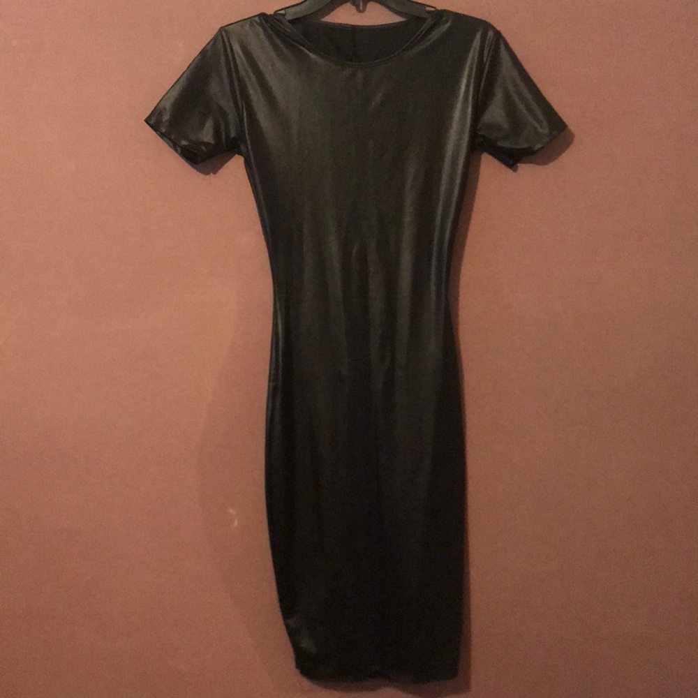 Shinny Black Short Sleeve Dress